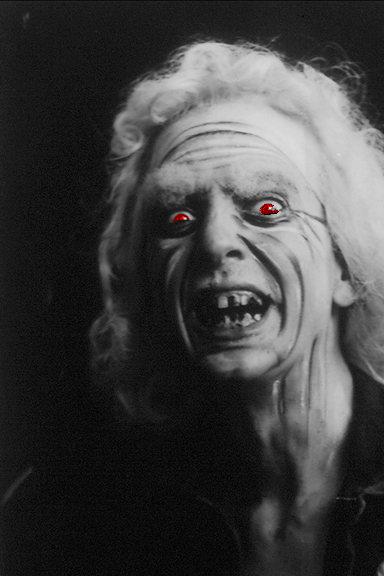 Check out the resemblance with the next photo.